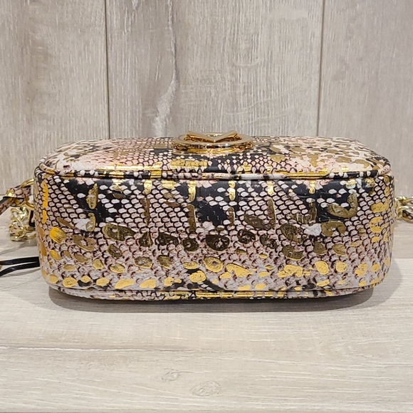 🔥VALENTINO By MARIO VALENTINO CHAIN CROSSBODY - Picture 6 of 15